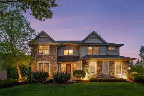 $950,000 | 1800 Carriage Drive, Victoria, MN 55386