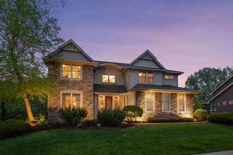 $950,000 | 1800 Carriage Drive, Victoria, MN 55386