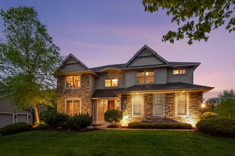 $950,000 | 1800 Carriage Drive, Victoria, MN 55386