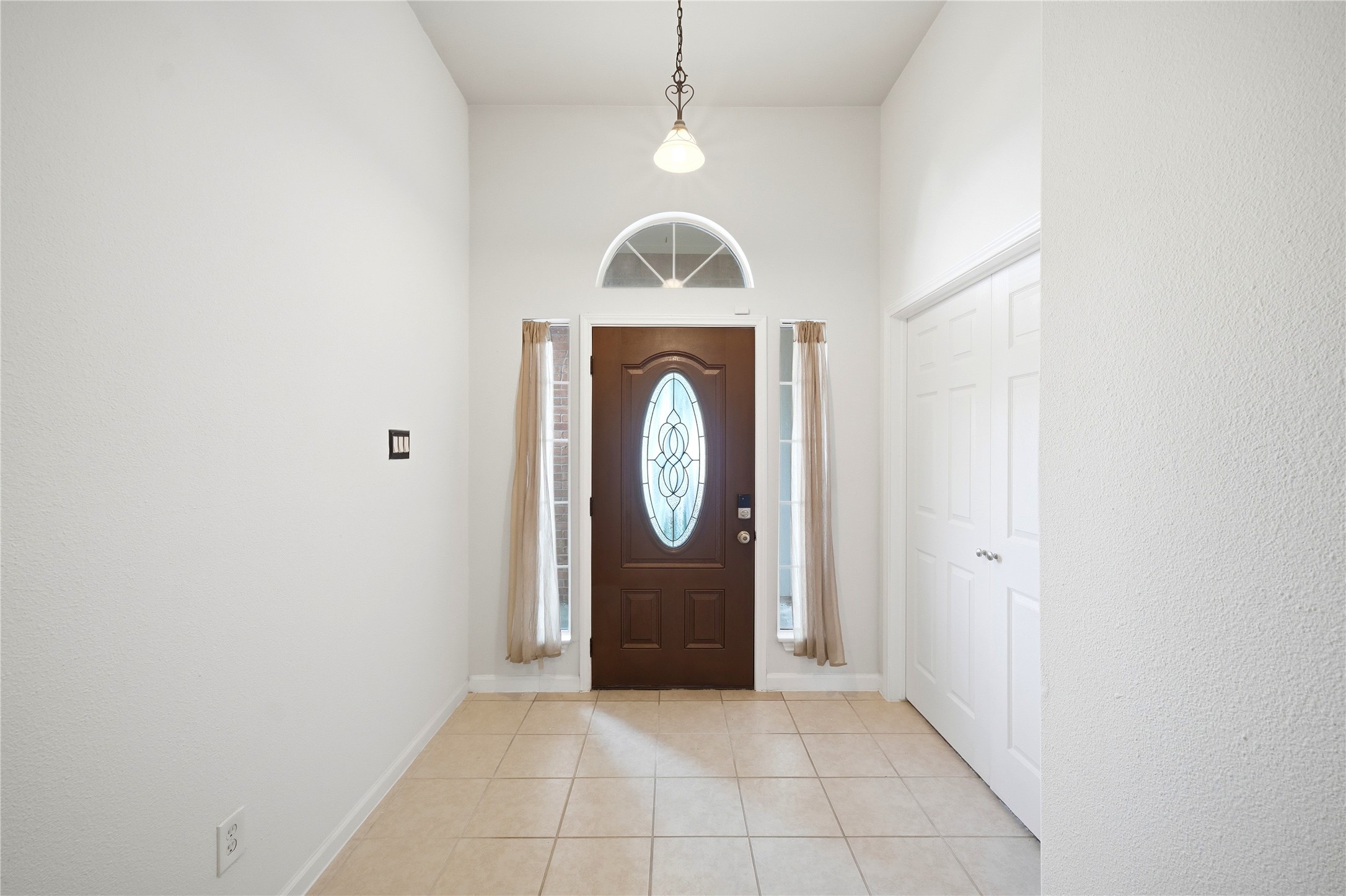5411 Gate Canyon Court Spring, TX 77373 - Photo 4 of 33 a view of an entryway with wooden floor