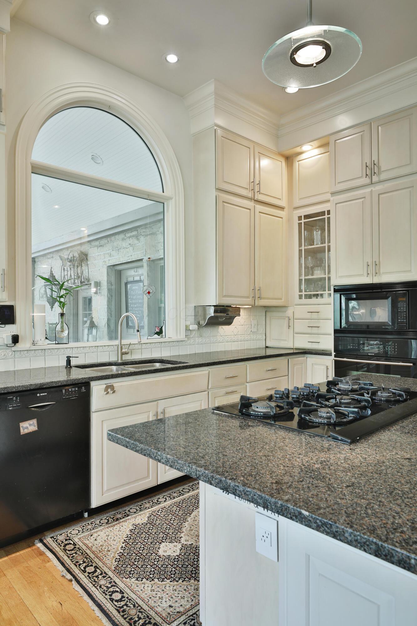 455 Walhalla Road Columbus, OH 43202 - Photo 22 of 71 455-Walhalla-April2026-22