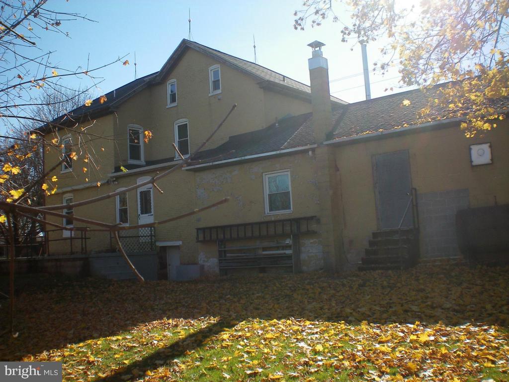 178 North Reamstown Road Stevens, PA 17578 - Photo 2 of 8 Gallery Image 2