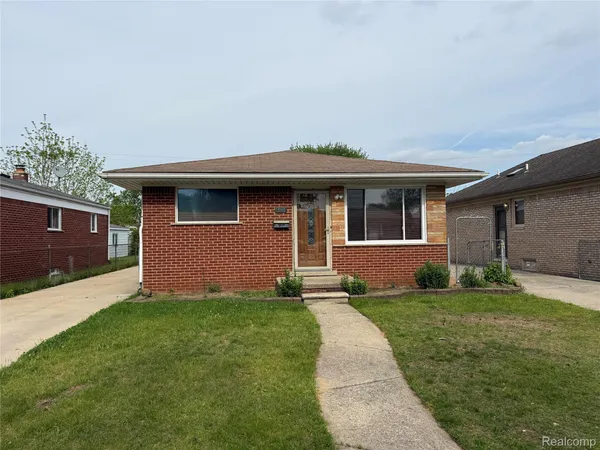 $309,900 | 6484 Drexel Street, Dearborn Heights, MI 48127
