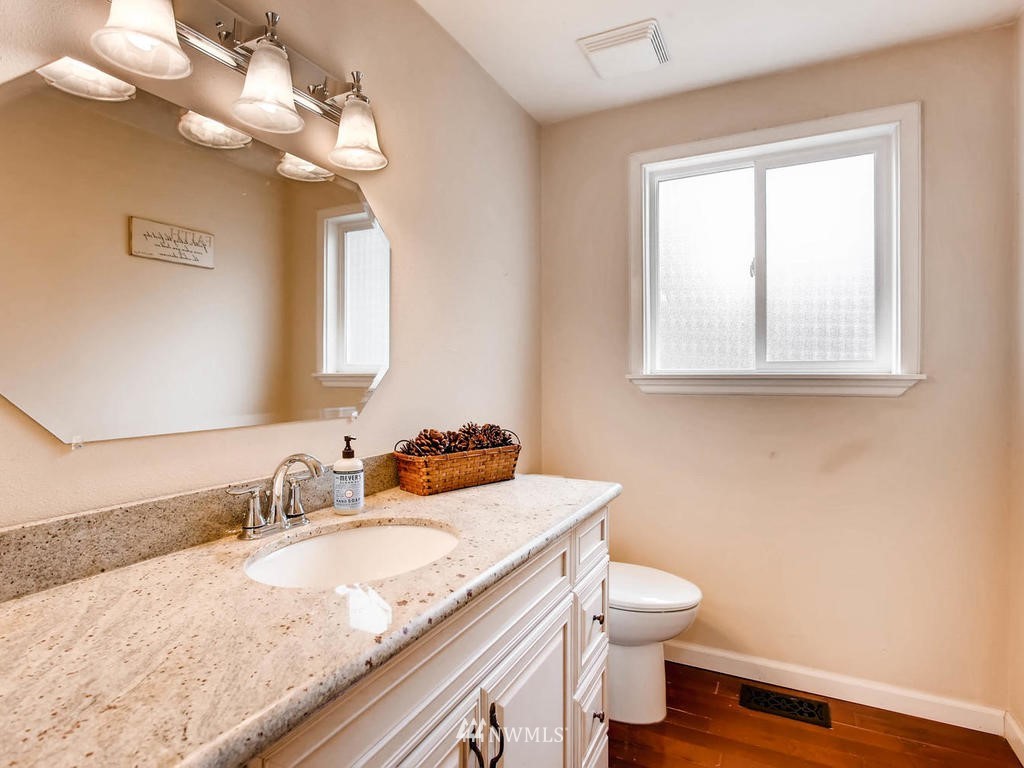 14526 167th Place Southeast Renton, WA 98059 - Photo 12 of 23 Gallery Image 12