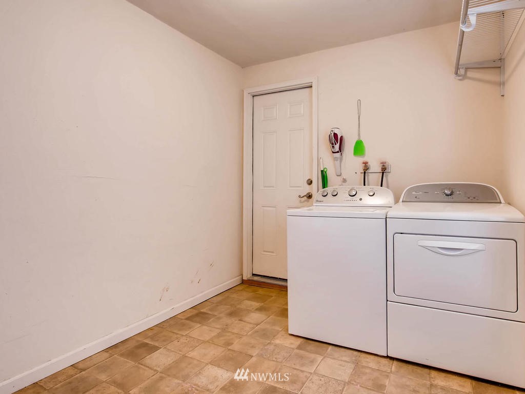 14526 167th Place Southeast Renton, WA 98059 - Photo 8 of 23 Gallery Image 8