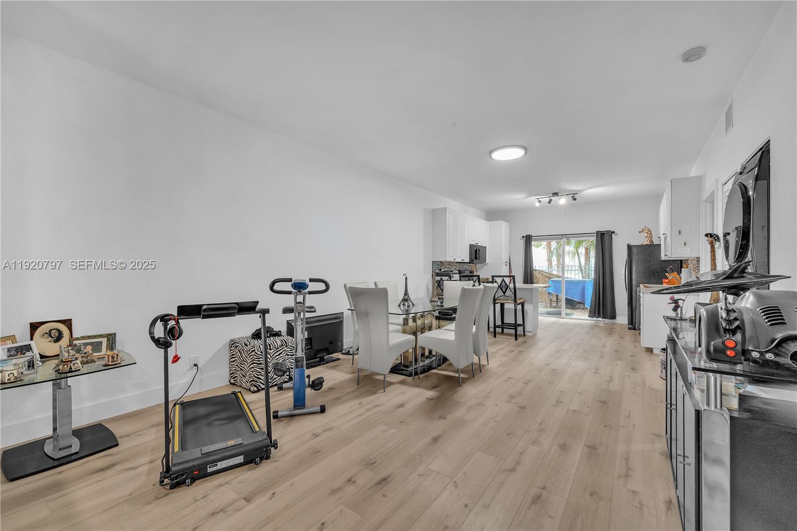 4950 Washington Street, Unit 1 Hollywood, FL 33021 - Photo 5 of 15