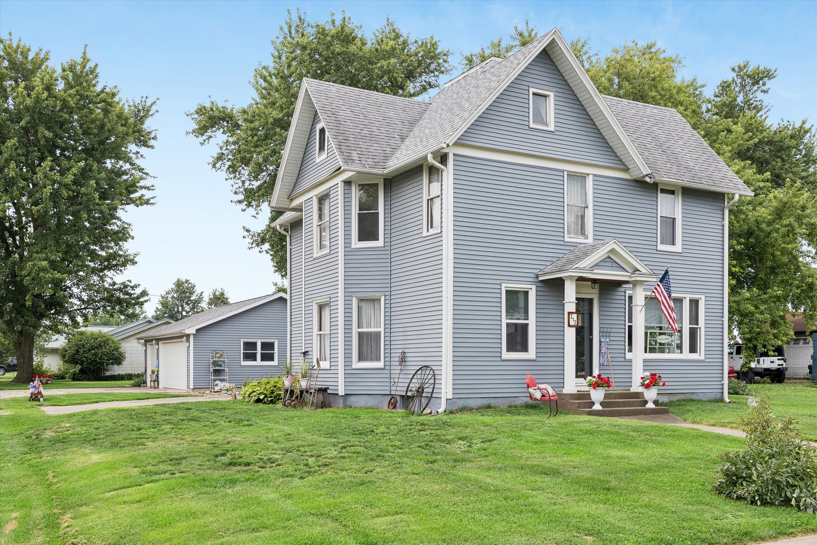 313 Grove Street Calamus, IA 52729 - Photo 3 of 40