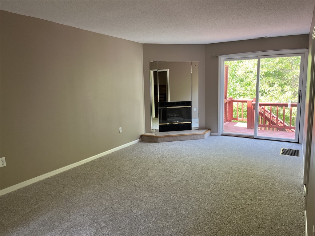 4 Herbert Drive, Unit B Sutton, MA 01590 - Photo 5 of 30
