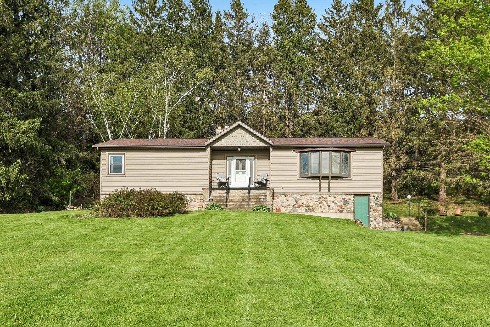 5030 South Valley Road Black Earth, WI 53515 - Photo 38 of 55