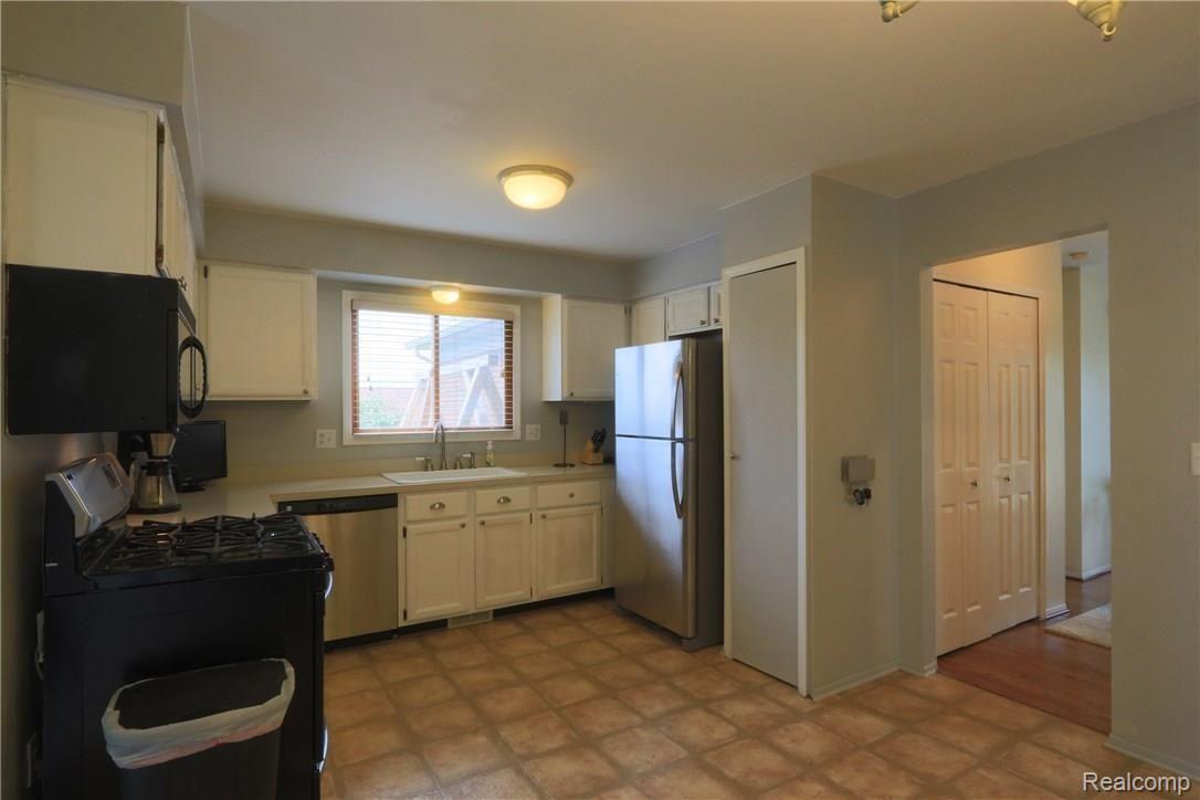 6713 Carlton Road Canton, MI 48187 - Photo 13 of 33 14.5 Kit
