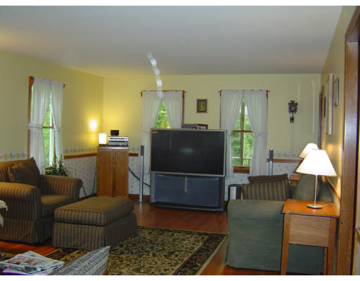 27 Prospect Road Plympton, MA 02367 - Photo 4 of 8 Gallery Image 4