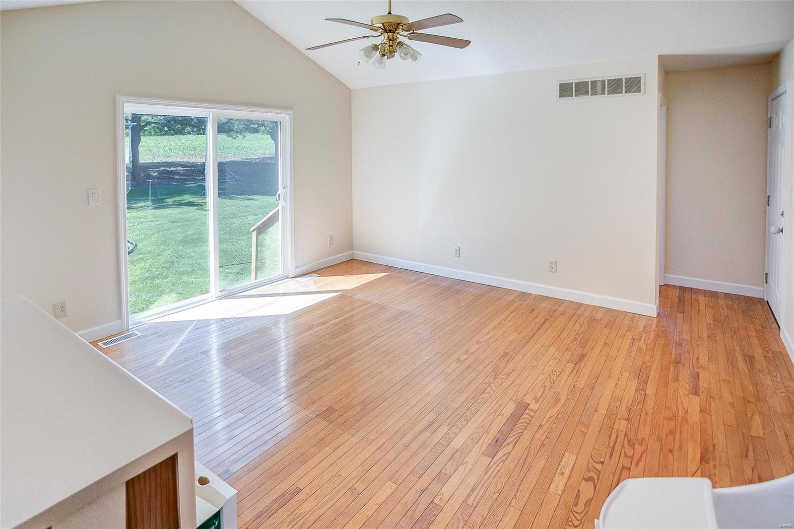 1301 Fox Lake Drive Godfrey, IL 62035 - Photo 17 of 59