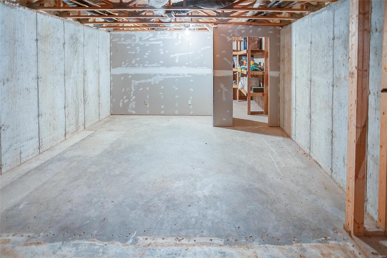 1301 Fox Lake Drive Godfrey, IL 62035 - Photo 38 of 59