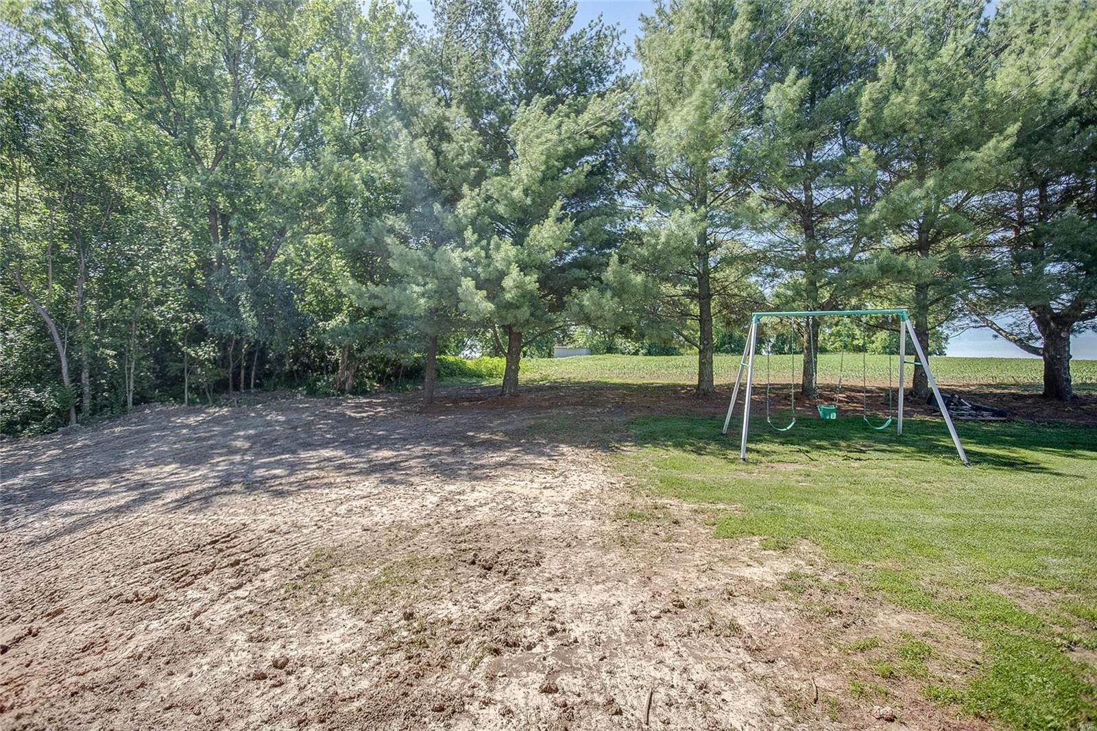 1301 Fox Lake Drive Godfrey, IL 62035 - Photo 41 of 59