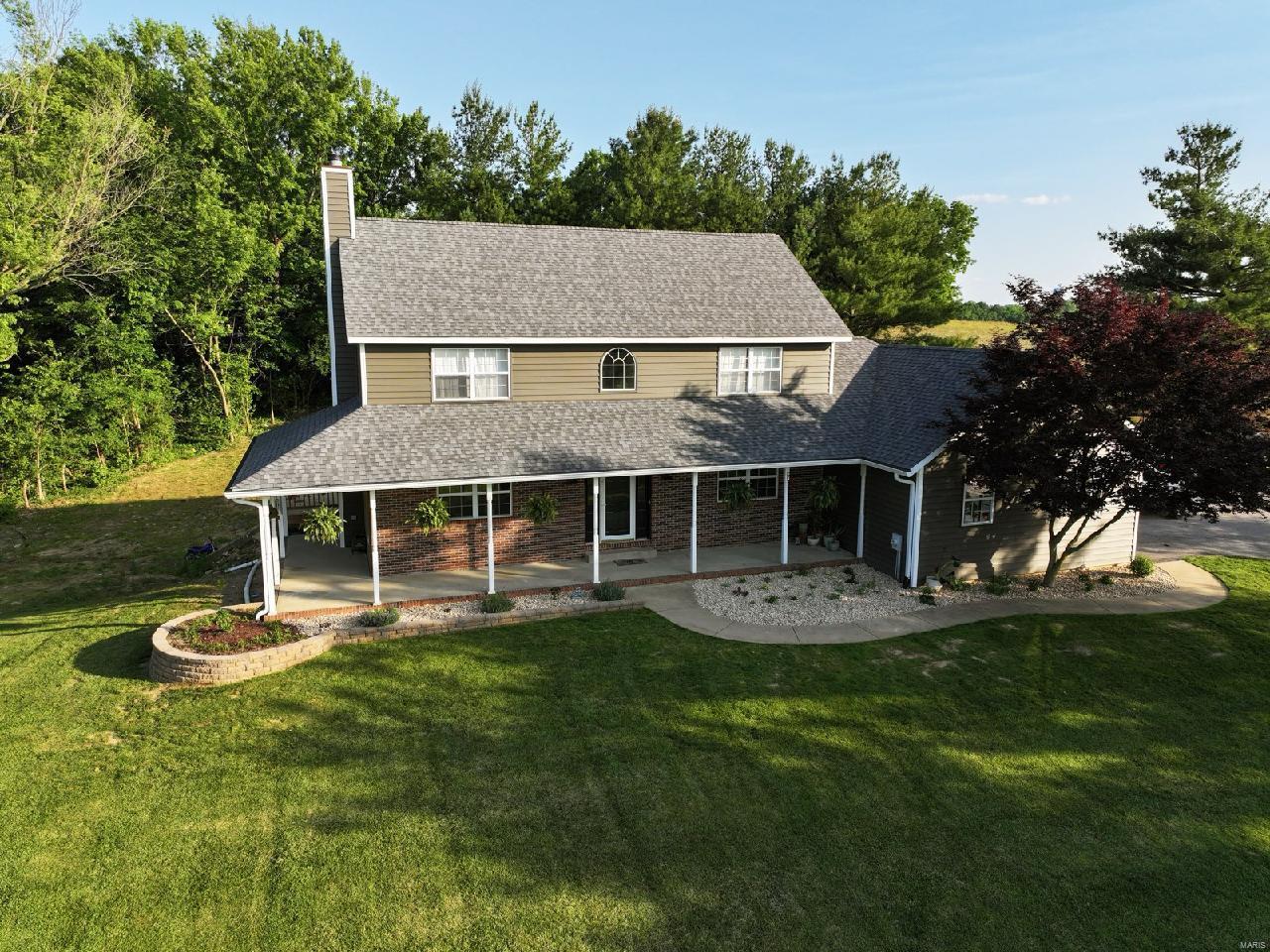 1301 Fox Lake Drive Godfrey, IL 62035 - Photo 5 of 59