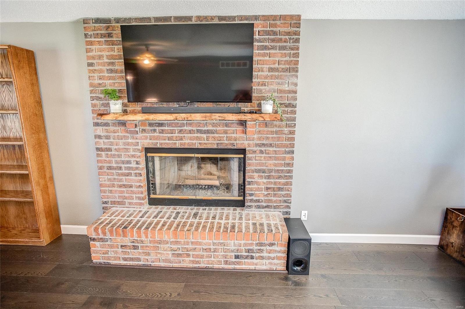 1301 Fox Lake Drive Godfrey, IL 62035 - Photo 7 of 59