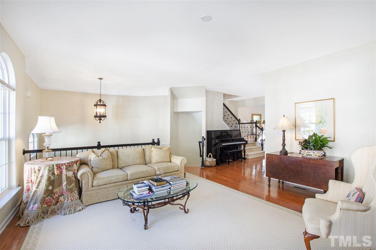 2605 Laurel Cherry Street Raleigh, NC 27612 - Photo 5 of 30 Gallery Image 5