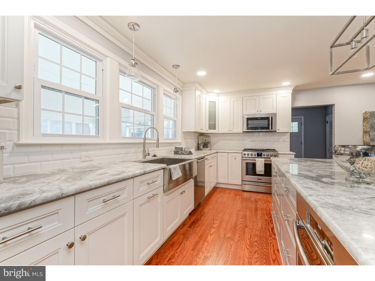 156 Forest Road Moorestown, NJ 08057 - Photo 3 of 25 Kitchen