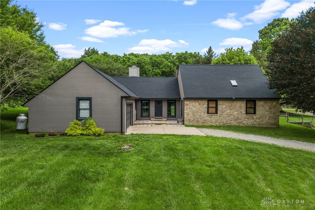 3066 Sears Road Spring Valley, OH 45370 - Photo 2 of 51