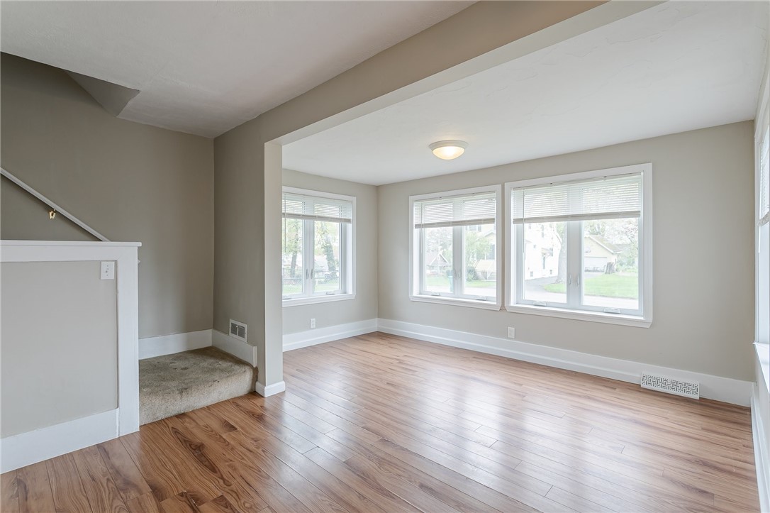 401 Crossfield Road Irondequoit, NY 14609 - Photo 15 of 24