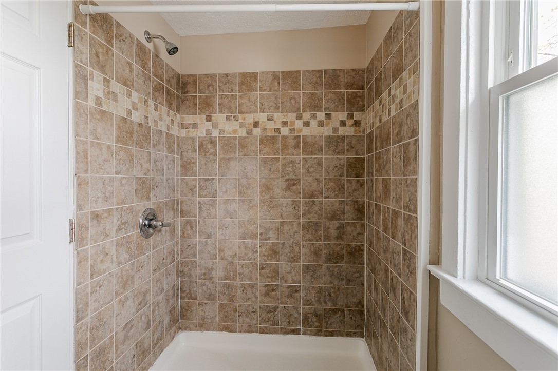 401 Crossfield Road Irondequoit, NY 14609 - Photo 18 of 24