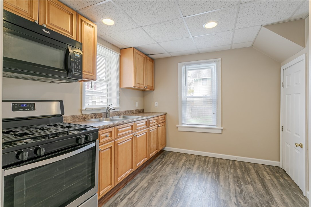 401 Crossfield Road Irondequoit, NY 14609 - Photo 5 of 24