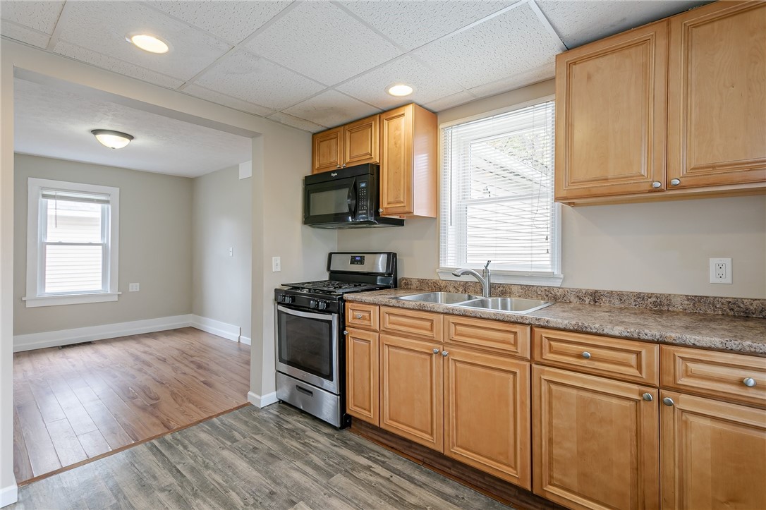 401 Crossfield Road Irondequoit, NY 14609 - Photo 6 of 24