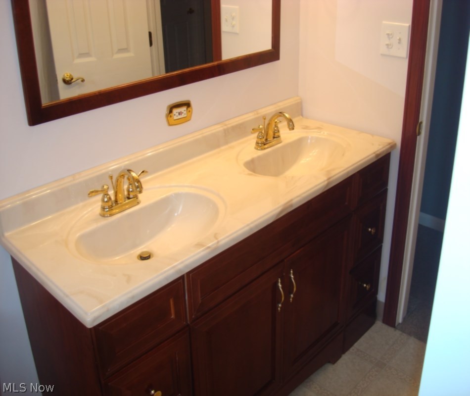 11657 Maplewood Road Chardon, OH 44024 - Photo 13 of 25 Gallery Image 13