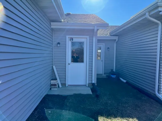 a view of an entrance of the house