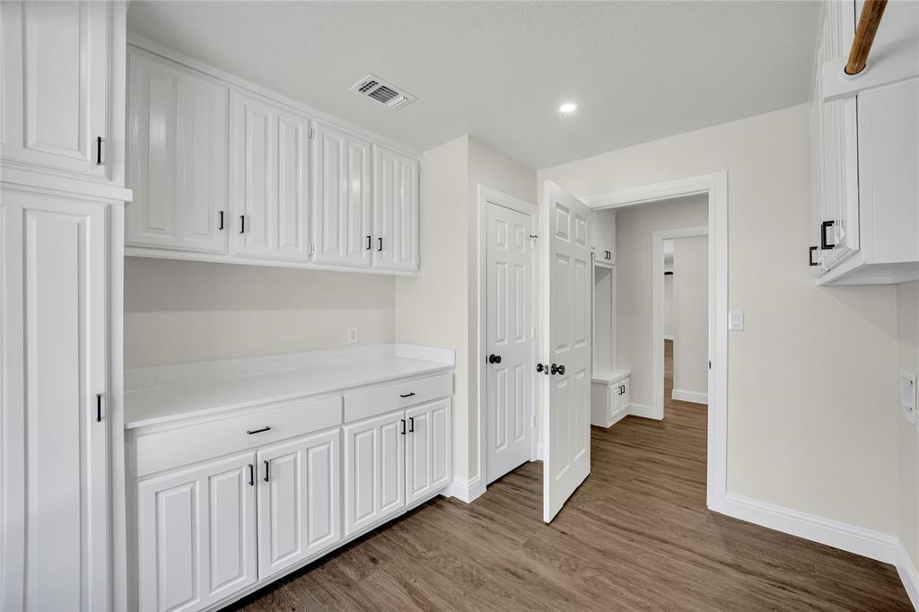 7004 Ledbetter Road Arlington, TX 76001 - Photo 23 of 40