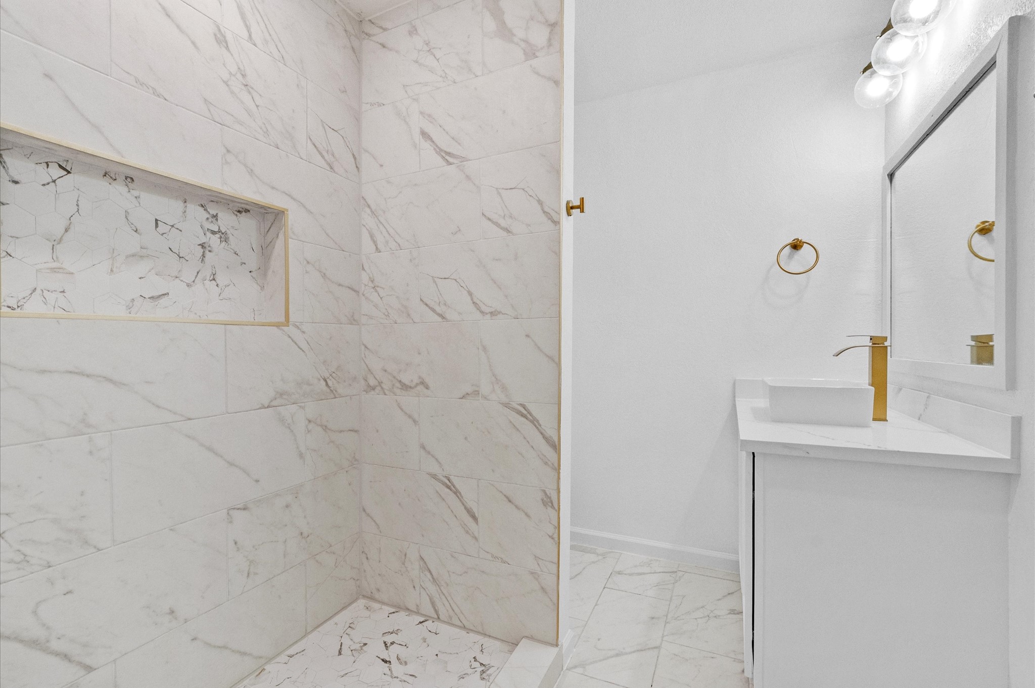 8413 Safeguard Street Houston, TX 77051 - Photo 17 of 22