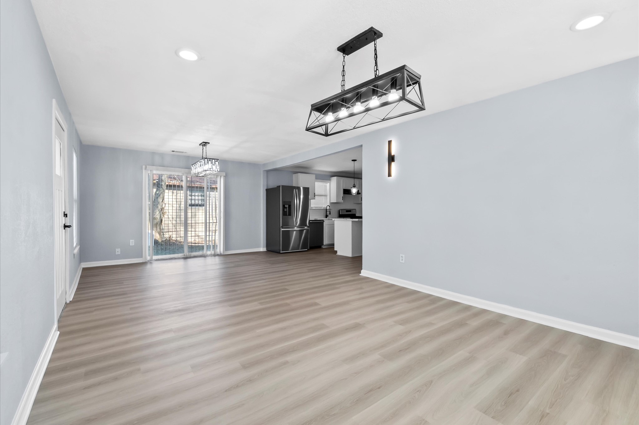 8413 Safeguard Street Houston, TX 77051 - Photo 6 of 22