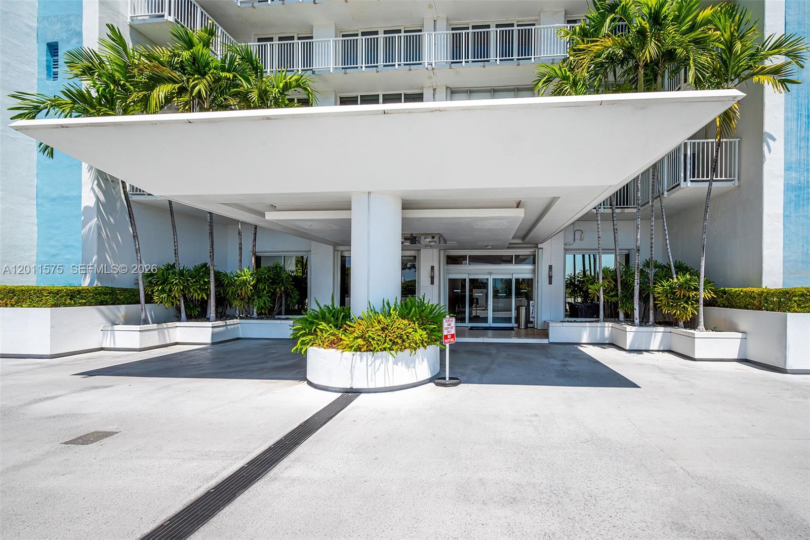 881 Ocean Drive, Unit 7D Key Biscayne, FL 33149 - Photo 11 of 63