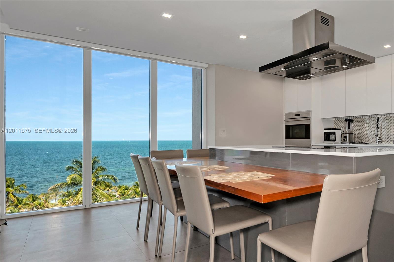 881 Ocean Drive, Unit 7D Key Biscayne, FL 33149 - Photo 20 of 59