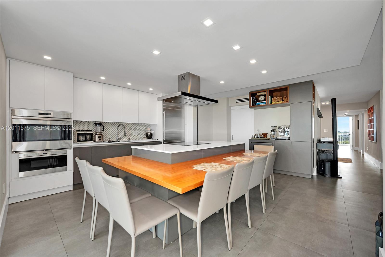 881 Ocean Drive, Unit 7D Key Biscayne, FL 33149 - Photo 25 of 63