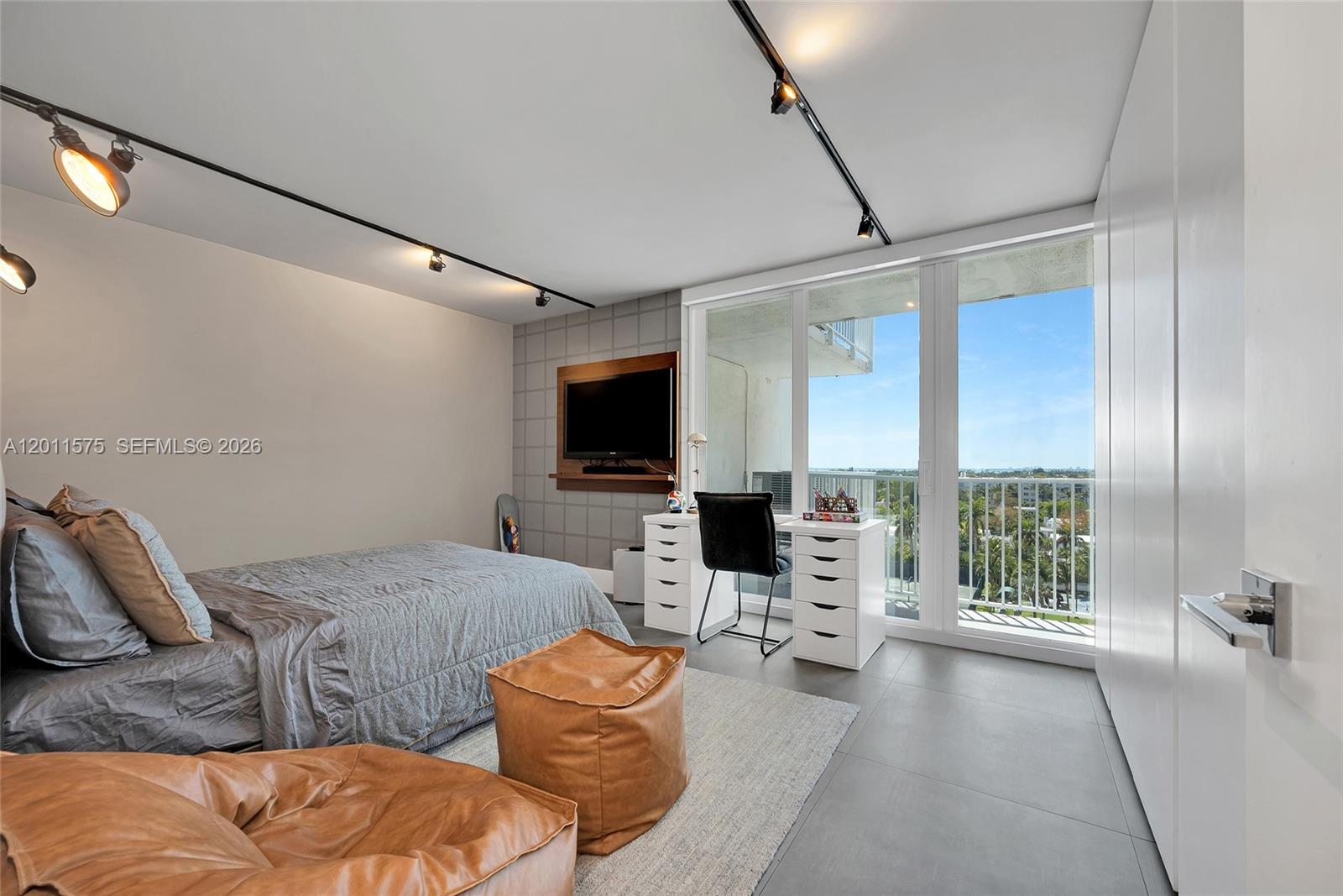 881 Ocean Drive, Unit 7D Key Biscayne, FL 33149 - Photo 34 of 63
