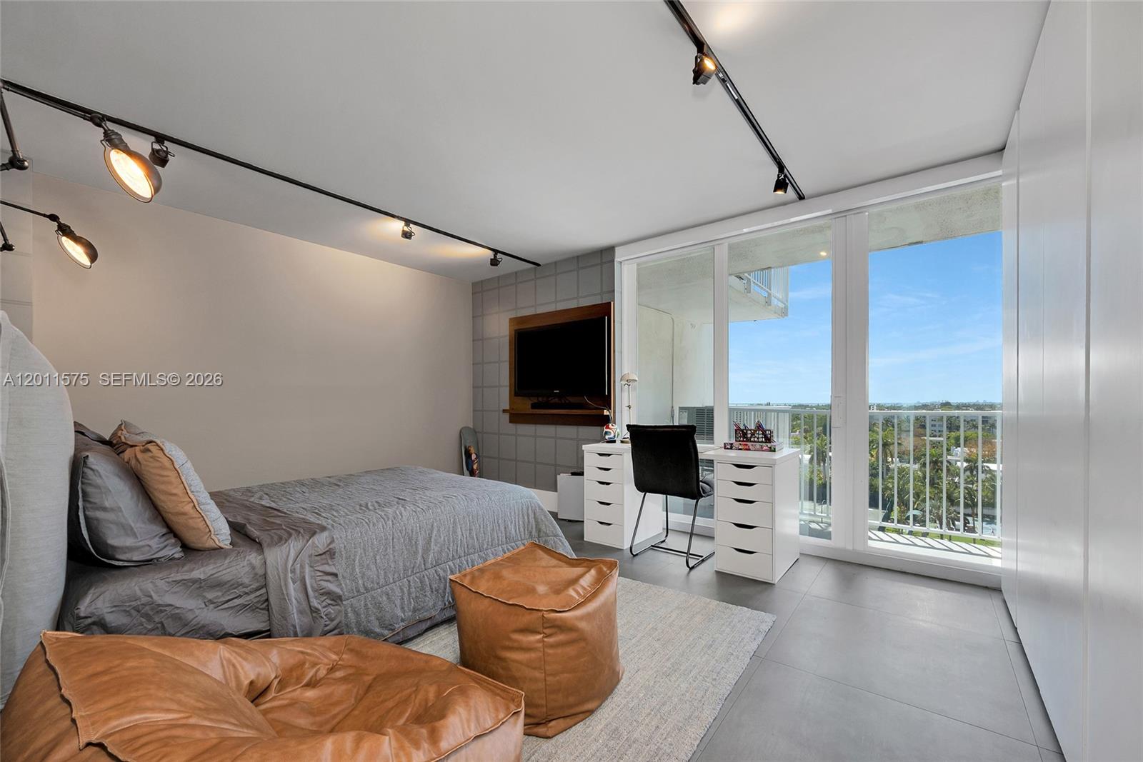 881 Ocean Drive, Unit 7D Key Biscayne, FL 33149 - Photo 35 of 63