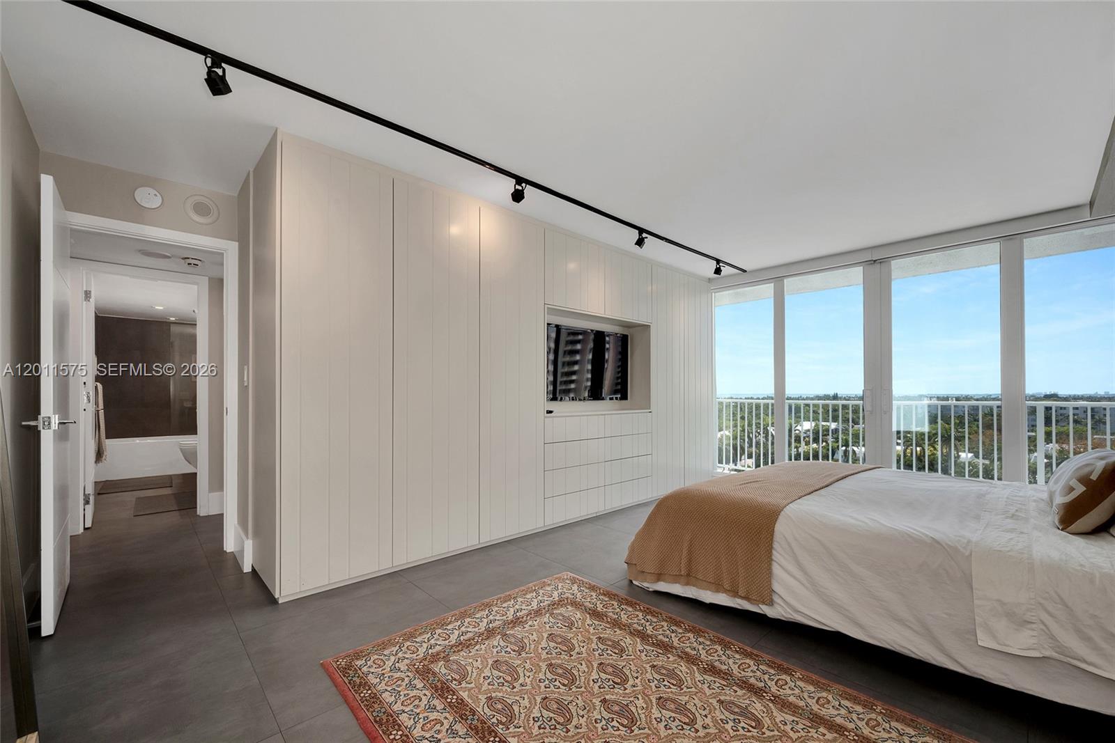 881 Ocean Drive, Unit 7D Key Biscayne, FL 33149 - Photo 38 of 59