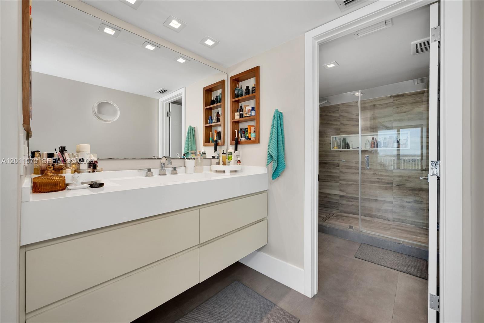 881 Ocean Drive, Unit 7D Key Biscayne, FL 33149 - Photo 39 of 59