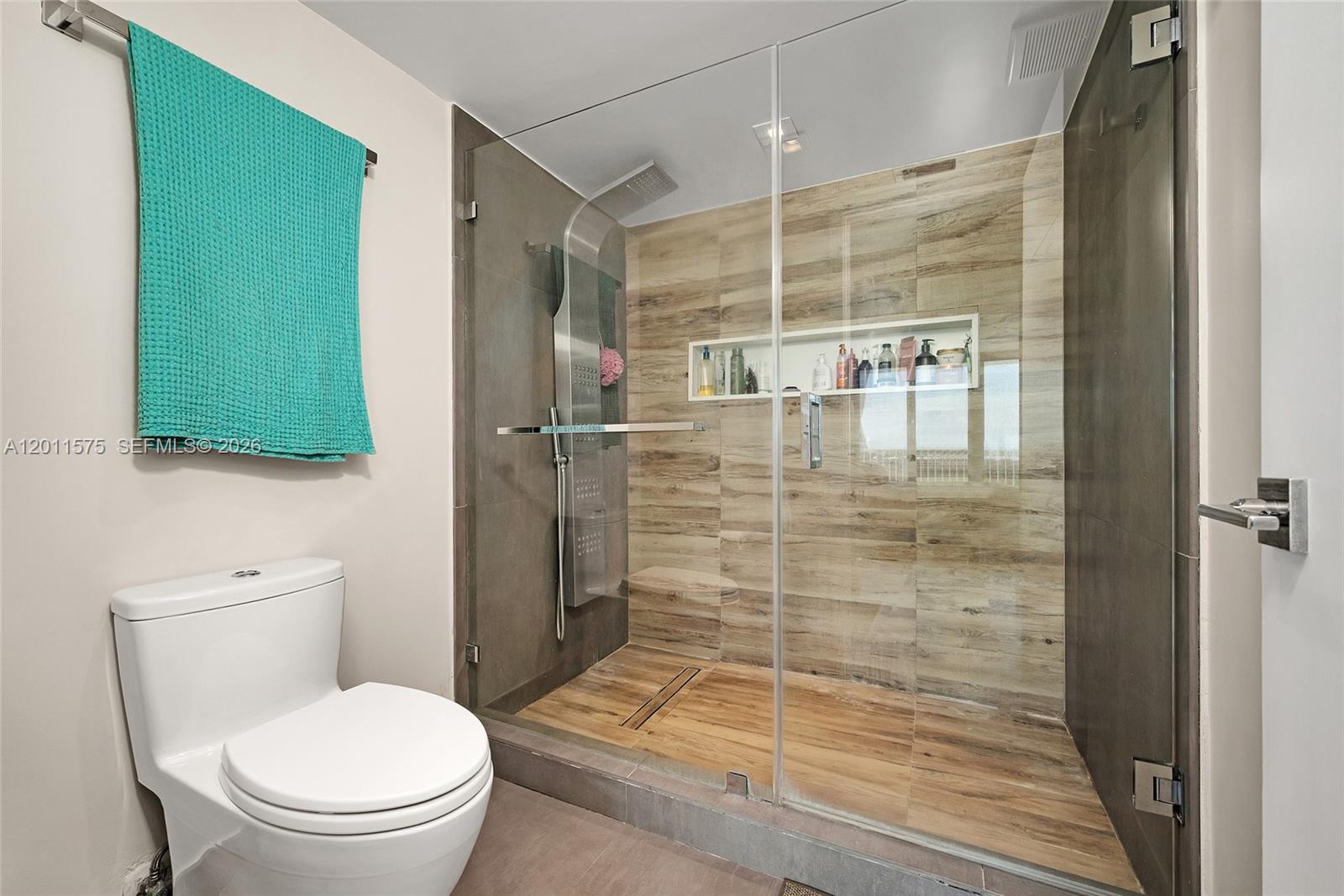 881 Ocean Drive, Unit 7D Key Biscayne, FL 33149 - Photo 40 of 59
