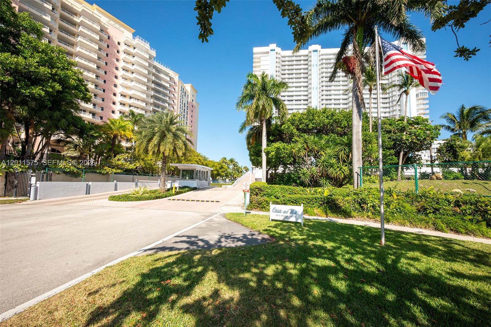 881 Ocean Drive, Unit 7D Key Biscayne, FL 33149 - Photo 10 of 63