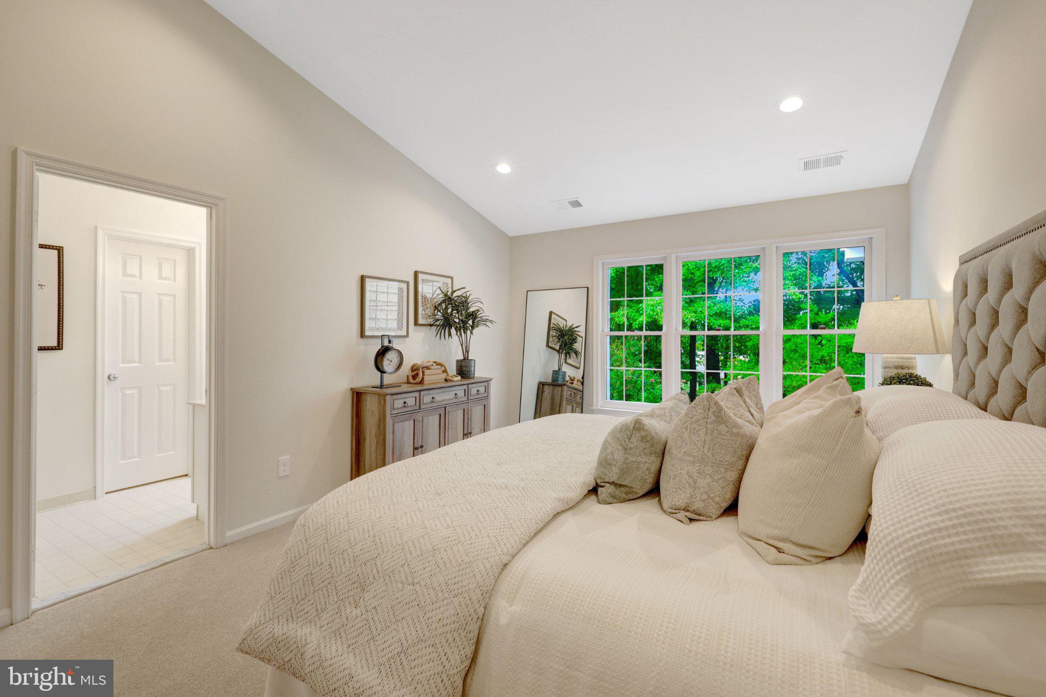 1258 Woodbrook Court Reston, VA 20194 - Photo 23 of 56 Primary Bedroom