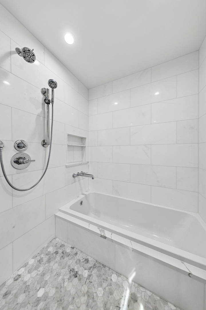 216 Bonnie Brae Hinsdale, IL 60521 - Photo 17 of 32 a bathroom with a sink a toilet and shower