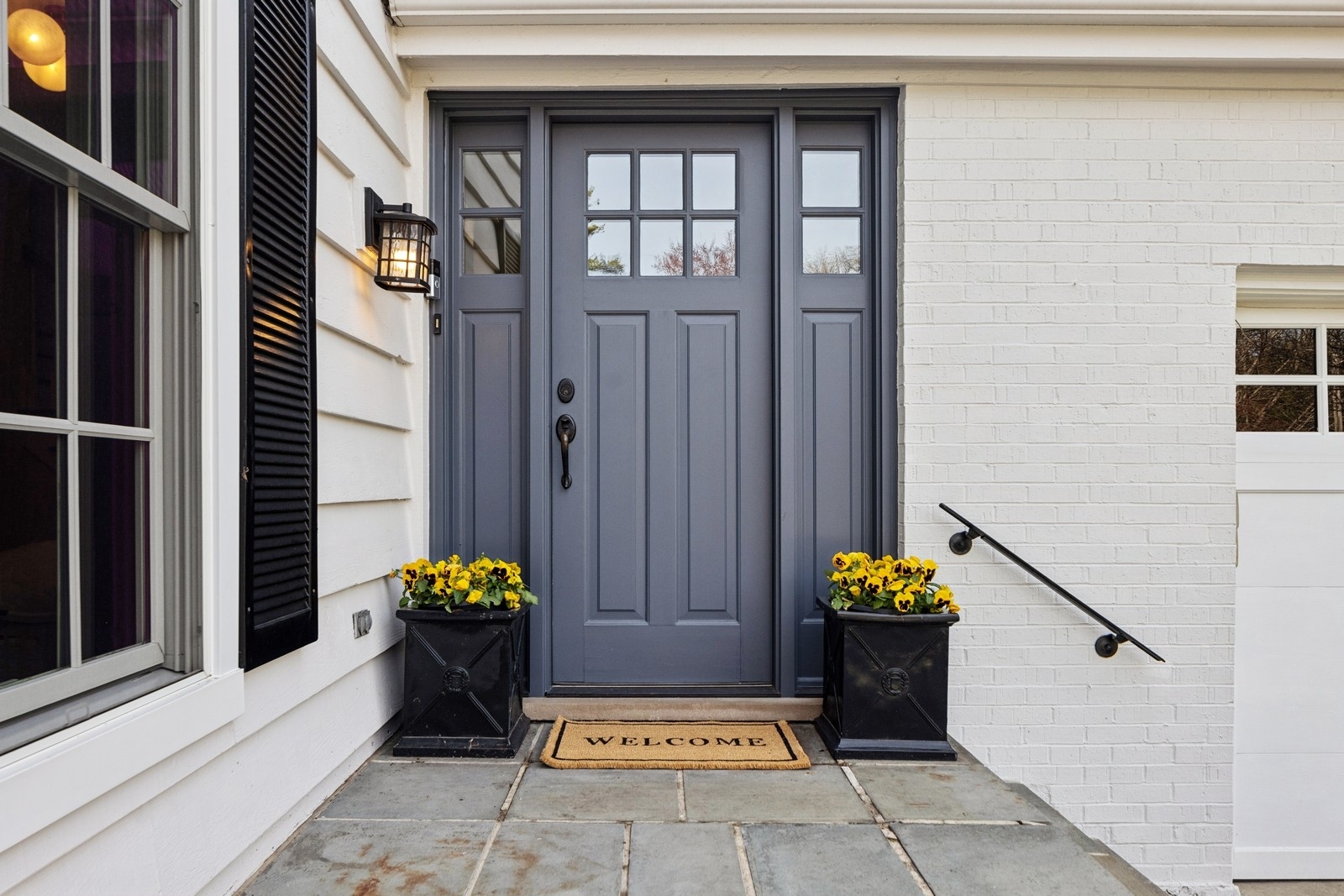 216 Bonnie Brae Hinsdale, IL 60521 - Photo 2 of 32 a view of an entryway of a house
