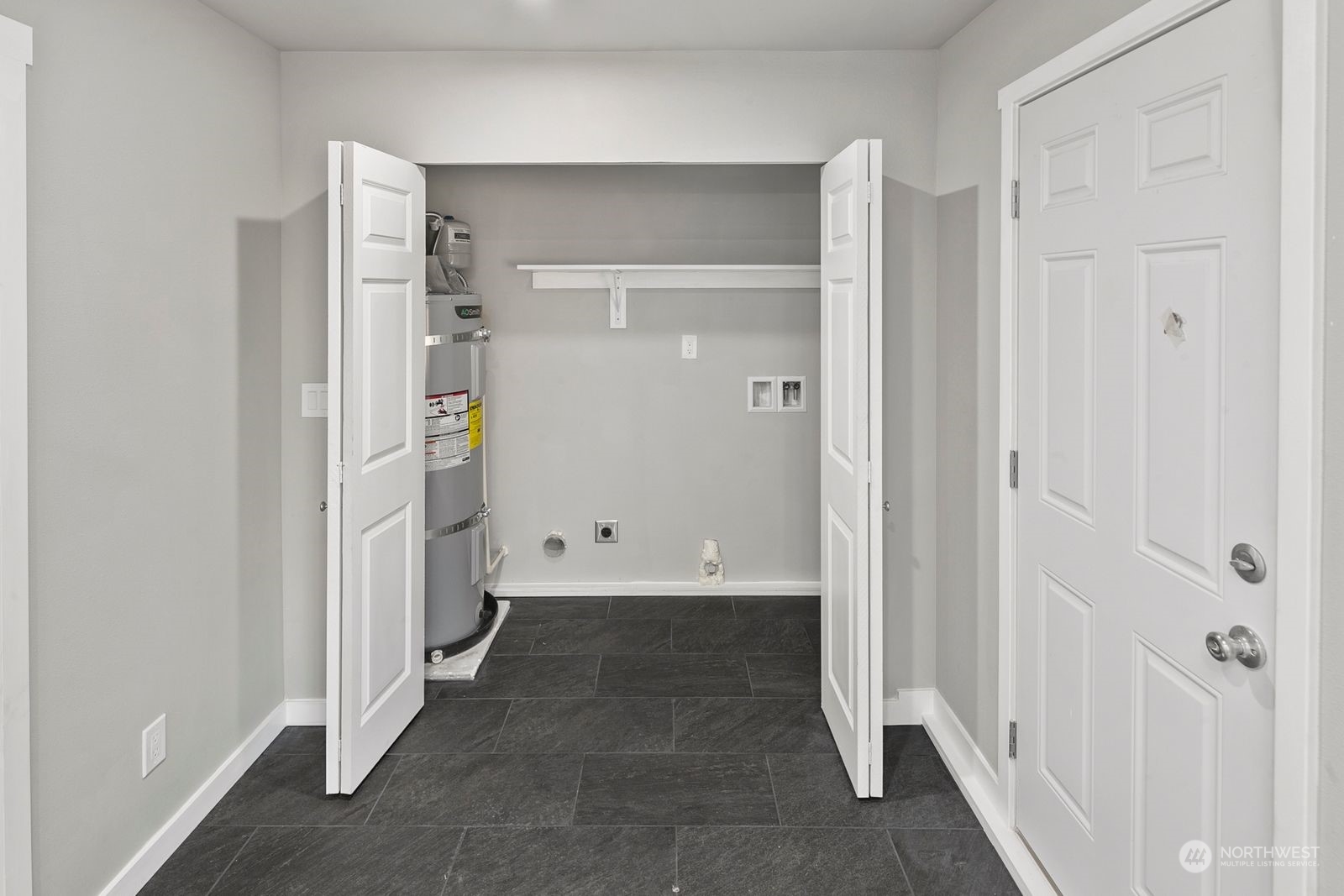 10809 Rustic Road South Seattle, WA 98178 - Photo 23 of 30