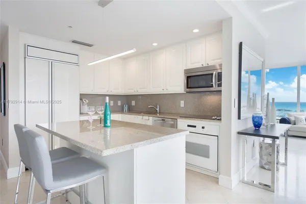 $12,000 | 3400 Southwest 27th Avenue, Unit 1003, Coconut Grove, FL 33133