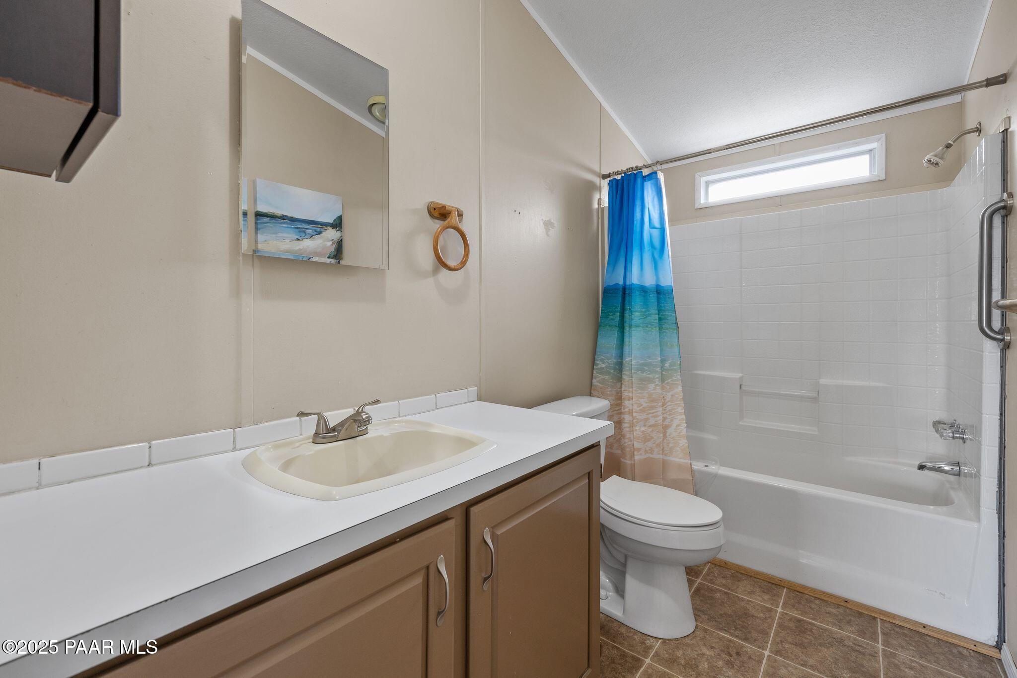 1970 Grasshopper Lane Chino Valley, AZ 86323 - Photo 13 of 18 Bathroom #1