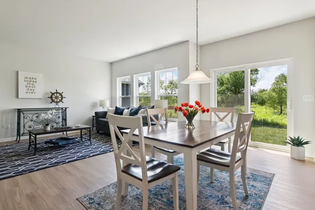 $374,900 | 329 North Aspen Drive, Cortland, IL 60112