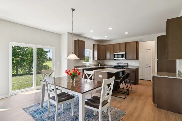 $374,900 | 329 North Aspen Drive, Cortland, IL 60112