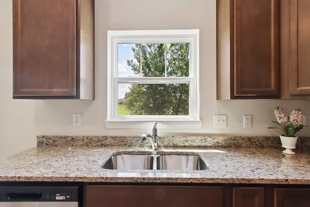 $374,900 | 329 North Aspen Drive, Cortland, IL 60112